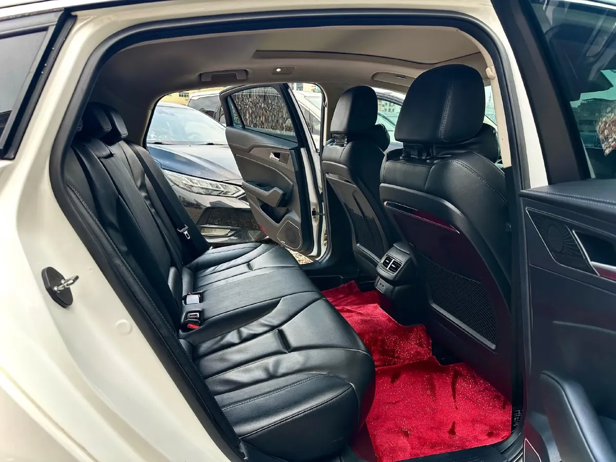 2022 HongQi H5 1.8T 197HP L4 6AT,autocango,china used car exporter,china ev exporter,chinese used car exporter,chinese used ev exporter