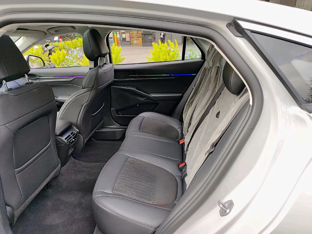 2023 Ford Mondeo 1.5T 190HP L4 8AT,autocango,china used car exporter,china ev exporter,chinese used car exporter,chinese used ev exporter