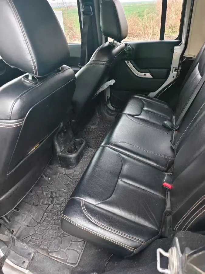 2017 Jeep Wrangler 3.6L 284HP V6 5AT,autocango,china used car exporter,china ev exporter,chinese used car exporter,chinese used ev exporter