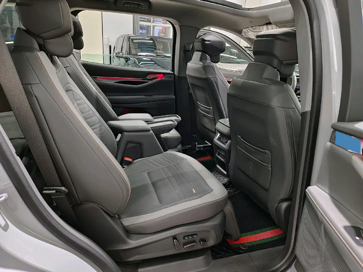 2023 Ford Edge 2.0T 252HP L4 8AT,autocango,china used car exporter,china ev exporter,chinese used car exporter,chinese used ev exporter