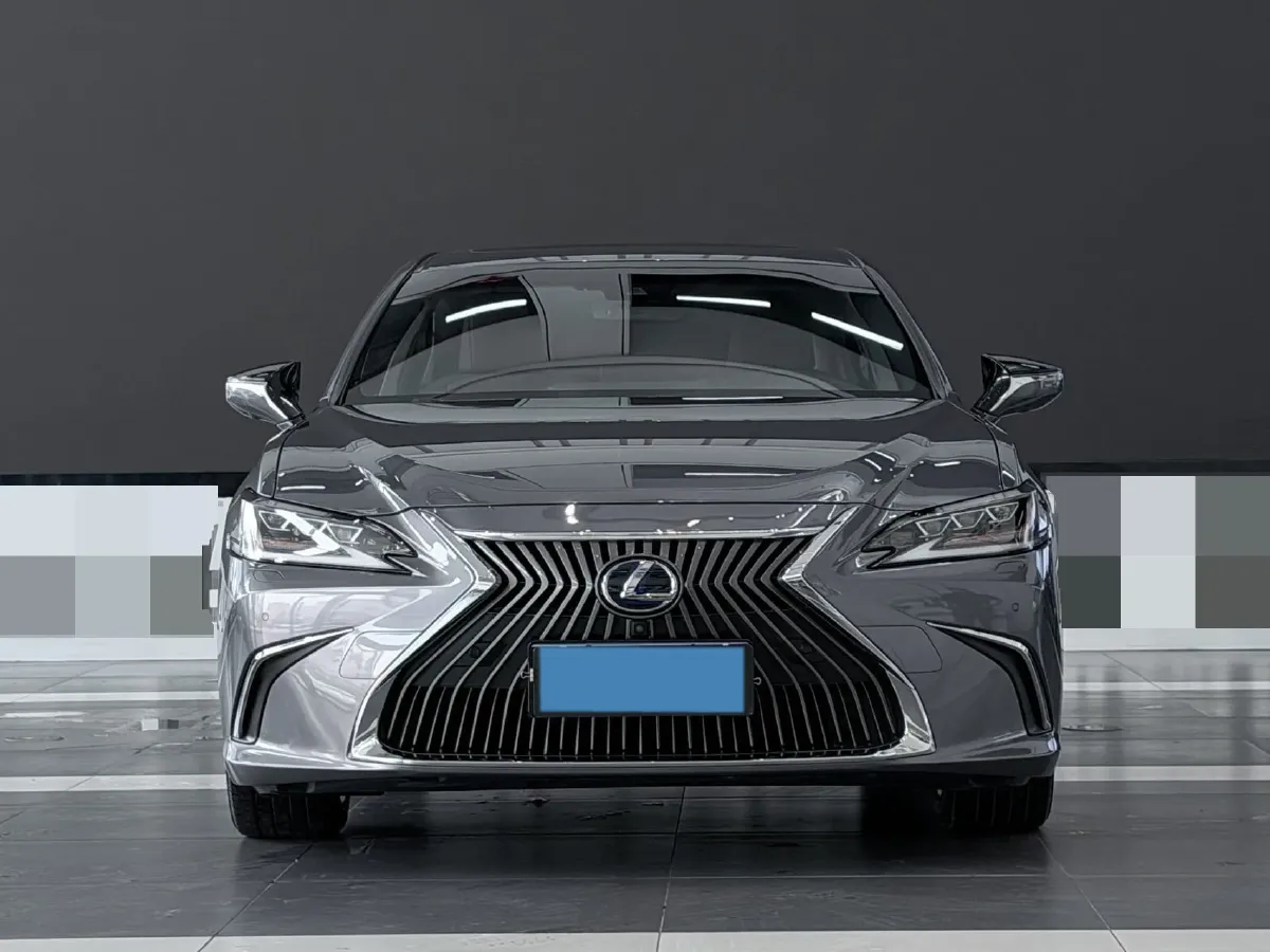 2020 Lexus ES 2.5L 178HP L4 E-CVT Hybrid,autocango,china used car exporter,china ev exporter,chinese used car exporter,chinese used ev exporter