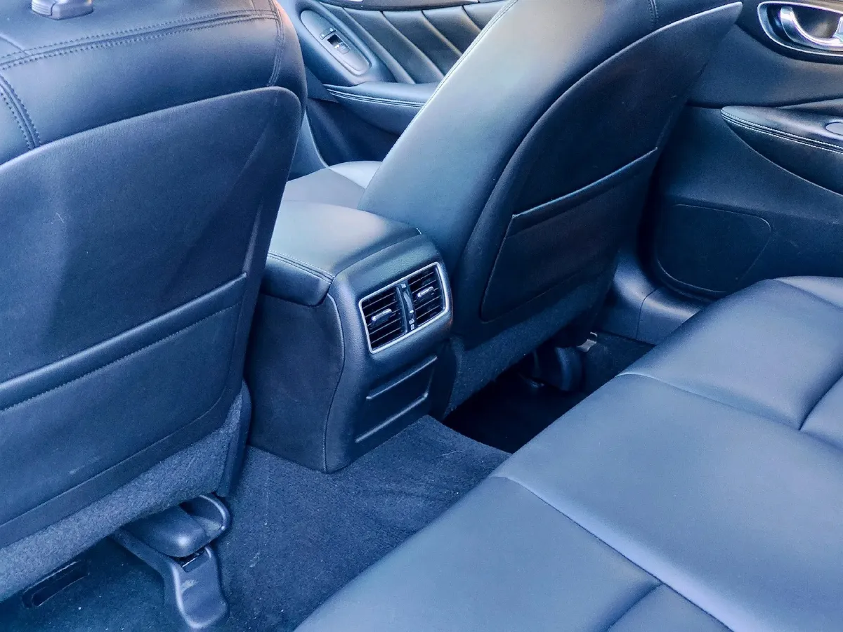 2021 Infiniti Q50L 2.0T 211HP L4 7AT,autocango,china used car exporter,china ev exporter,chinese used car exporter,chinese used ev exporter