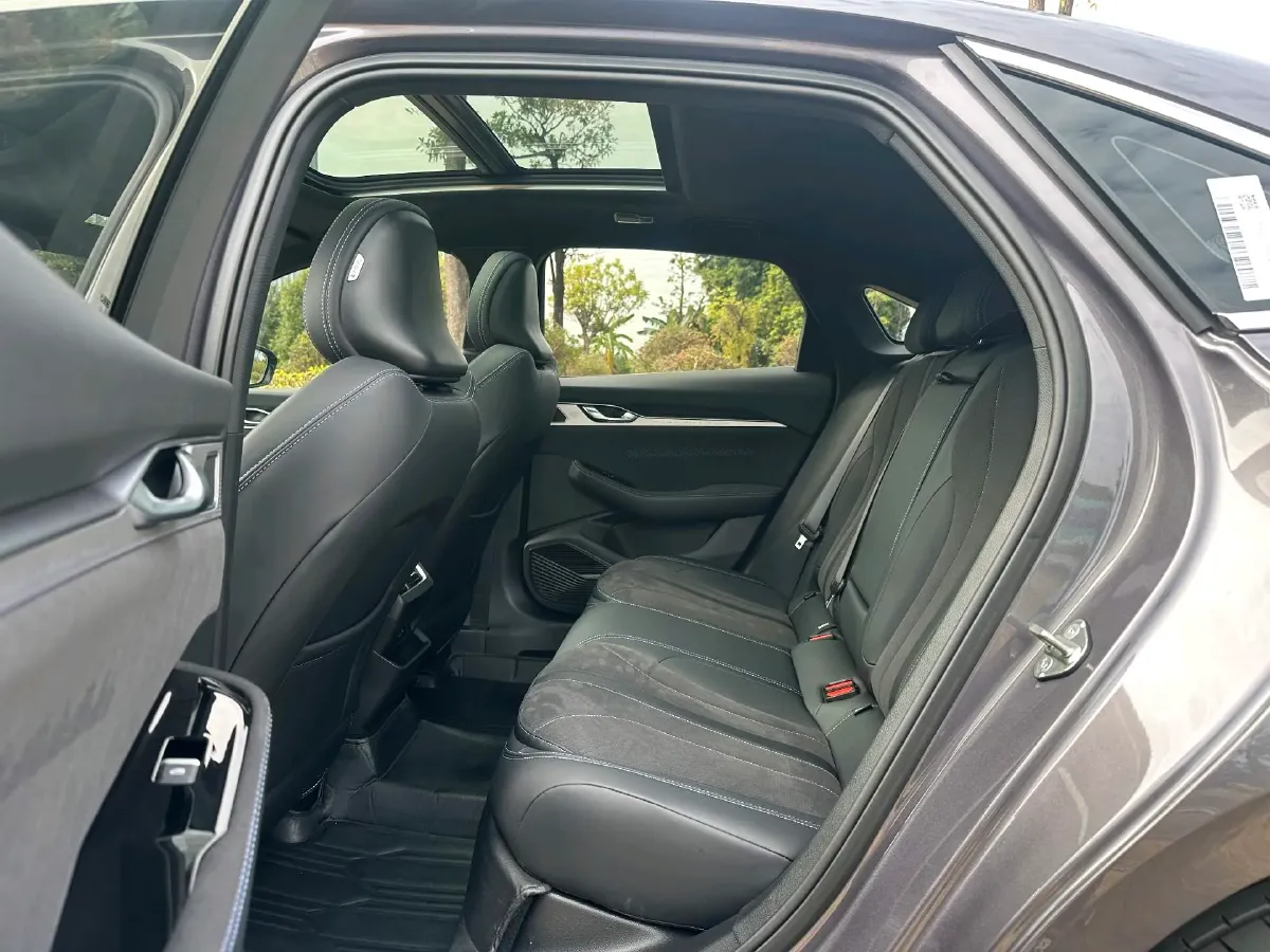 2025 Geely Preface 2.0T 238HP L4 8AT,autocango,china used car exporter,china ev exporter,chinese used car exporter,chinese used ev exporter