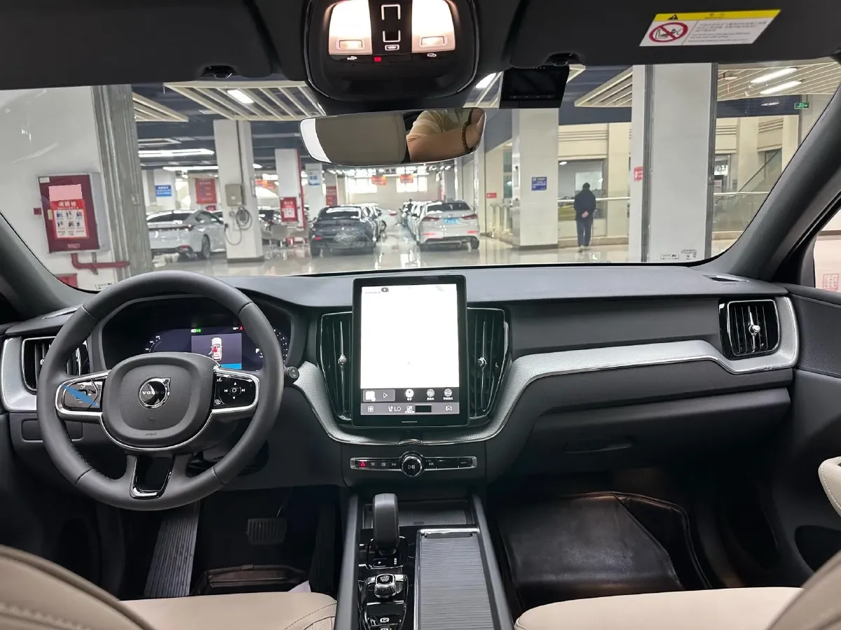 2026 Volvo XC60 2.0T 250HP L4 8AT,autocango,china used car exporter,china ev exporter,chinese used car exporter,chinese used ev exporter