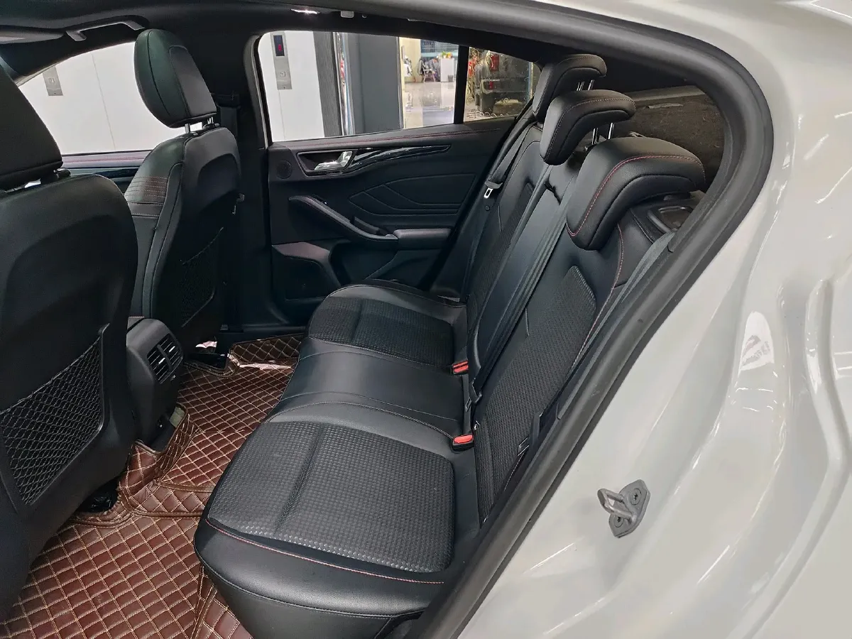 2021 Ford Focus 1.5T 174HP L3 8AT,autocango,china used car exporter,china ev exporter,chinese used car exporter,chinese used ev exporter