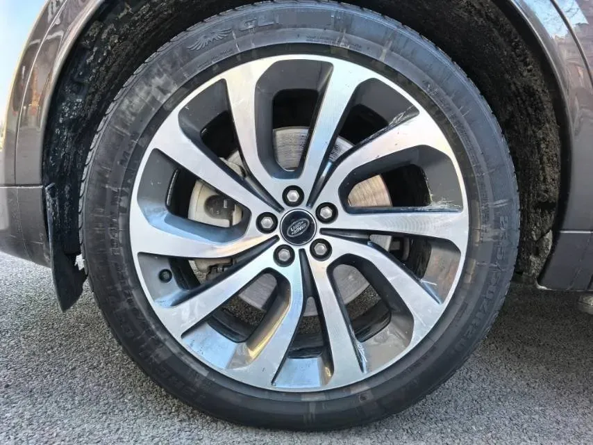 2022 Land Rover Discovery Sport 2.0T 249HP L4 9AT,autocango,china used car exporter,china ev exporter,chinese used car exporter,chinese used ev exporter