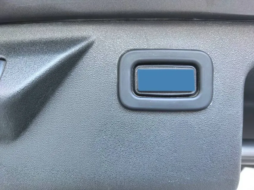 2022 Land Rover Discovery Sport 2.0T 249HP L4 9AT,autocango,china used car exporter,china ev exporter,chinese used car exporter,chinese used ev exporter