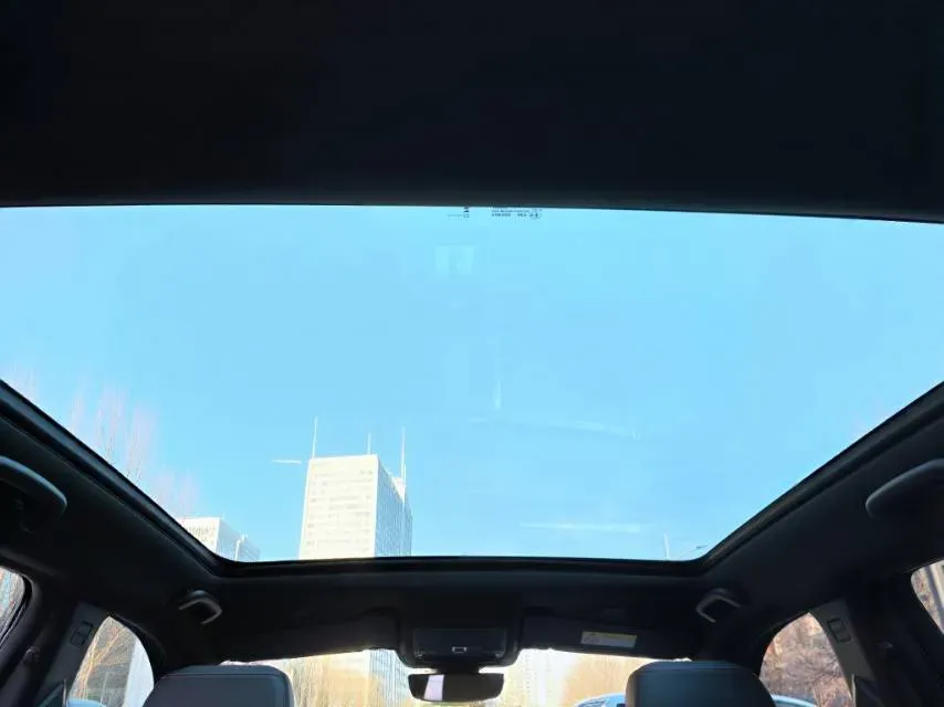 2022 Land Rover Discovery Sport 2.0T 249HP L4 9AT,autocango,china used car exporter,china ev exporter,chinese used car exporter,chinese used ev exporter