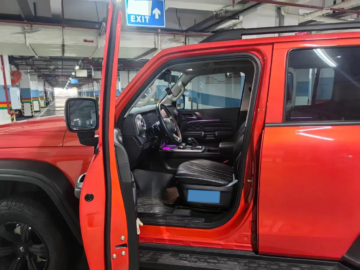 2021 Tank 300 2.0T 227HP L4 8AT,autocango,china used car exporter,china ev exporter,chinese used car exporter,chinese used ev exporter