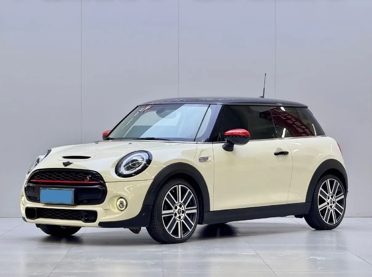 2020 MINI MINI 2.0T 192HP L4 7DCT,autocango,china used car exporter,china ev exporter,chinese used car exporter,chinese used ev exporter
