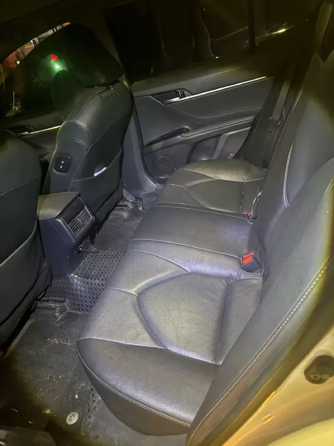 2021 Toyota Camry 2.5L 209HP L4 8AT,autocango,china used car exporter,china ev exporter,chinese used car exporter,chinese used ev exporter