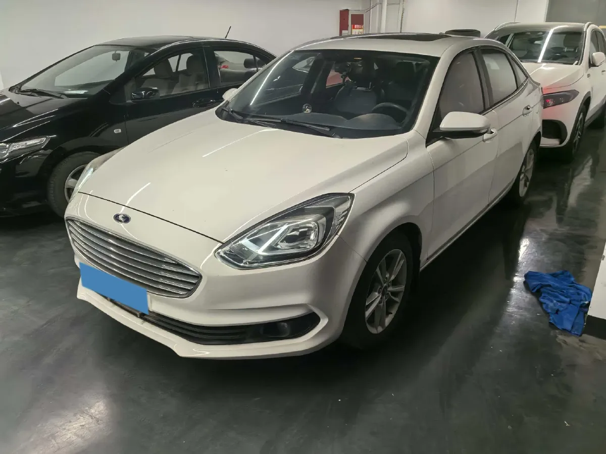 2019 Ford Escort 1.5L 122HP L3 6AT,autocango,china used car exporter,china ev exporter,chinese used car exporter,chinese used ev exporter