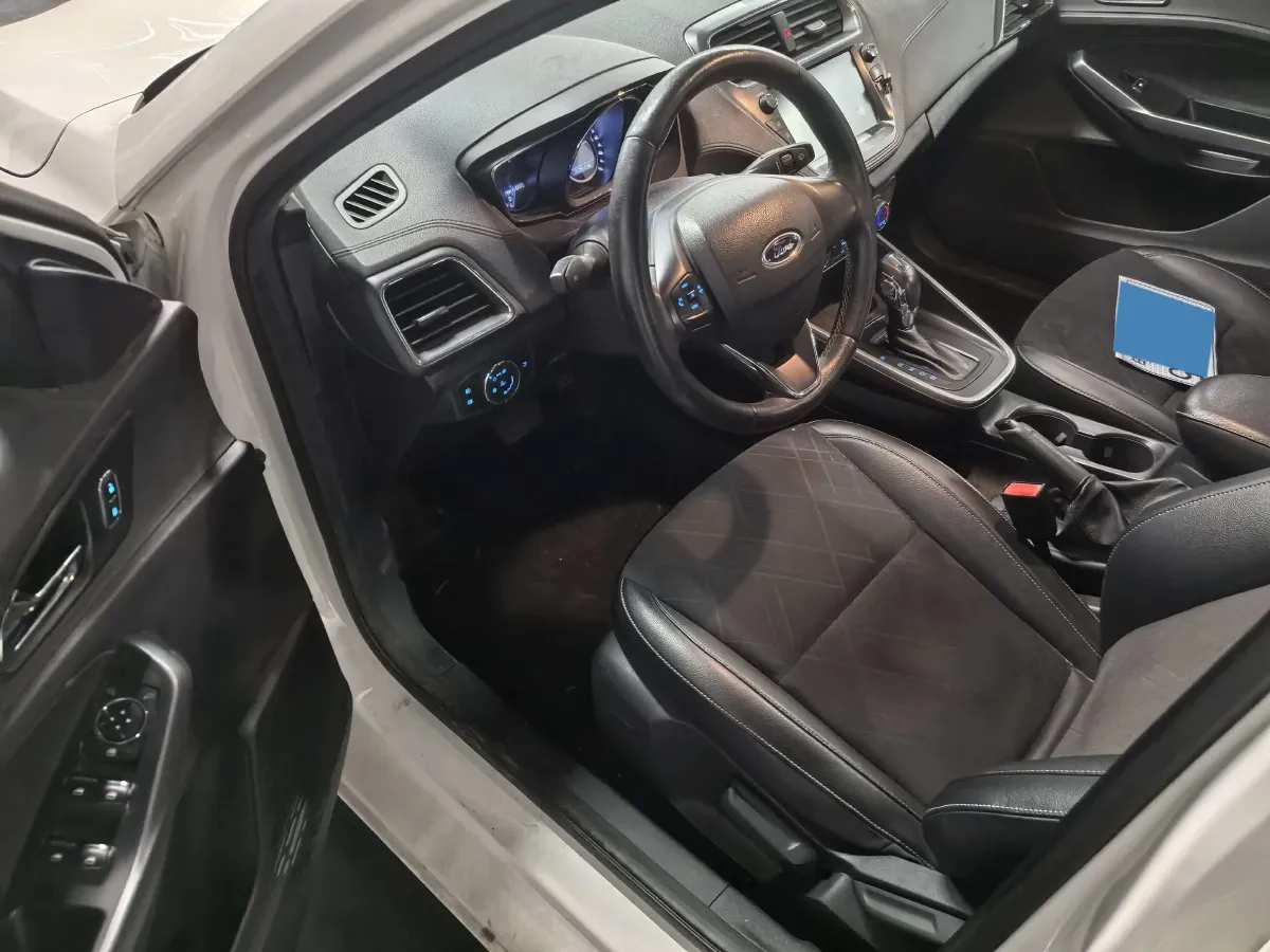 2019 Ford Escort 1.5L 122HP L3 6AT,autocango,china used car exporter,china ev exporter,chinese used car exporter,chinese used ev exporter