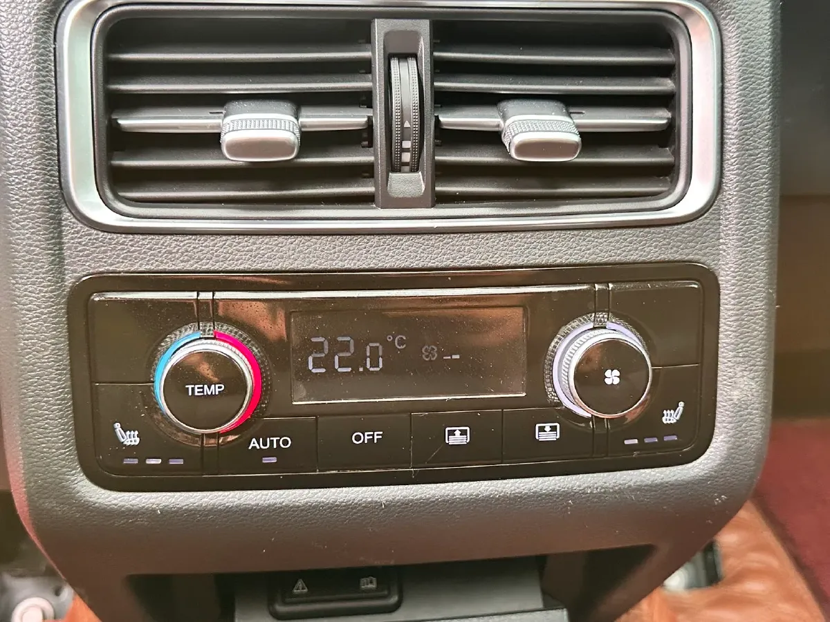 2021 HongQi HS7 2.0T 252HP L4 7DCT,autocango,china used car exporter,china ev exporter,chinese used car exporter,chinese used ev exporter