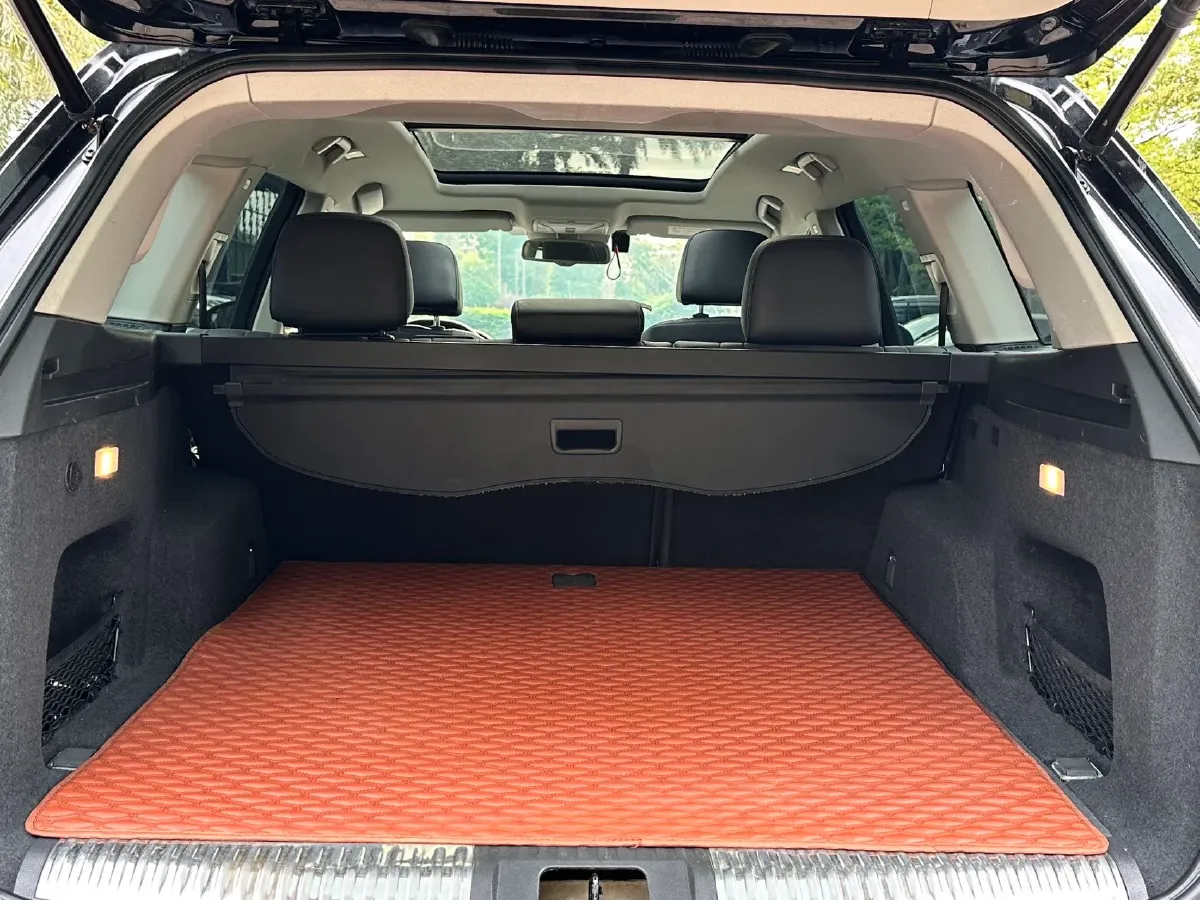 2021 HongQi HS7 2.0T 252HP L4 7DCT,autocango,china used car exporter,china ev exporter,chinese used car exporter,chinese used ev exporter