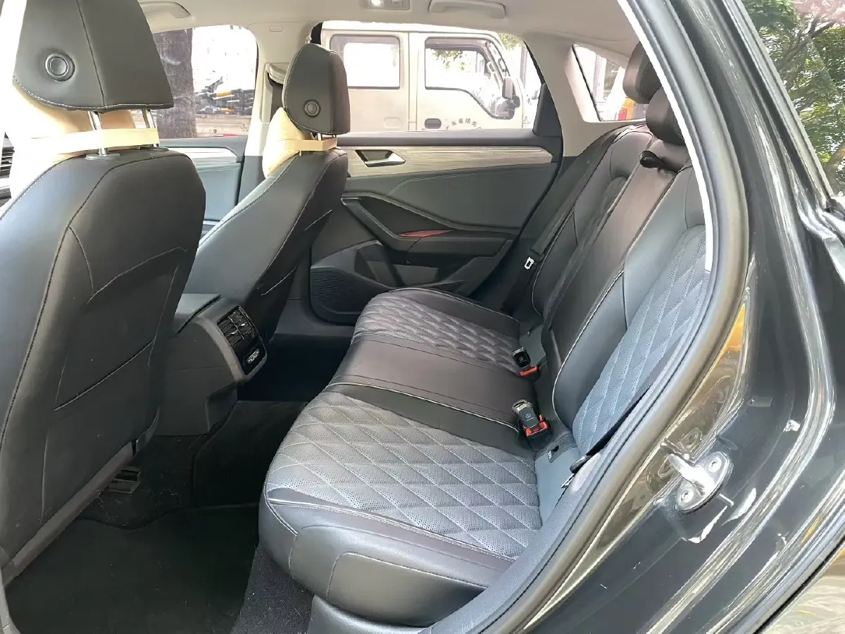 2024 Volkswagen Sagitar 1.5T 160HP L4 7DCT,autocango,china used car exporter,china ev exporter,chinese used car exporter,chinese used ev exporter