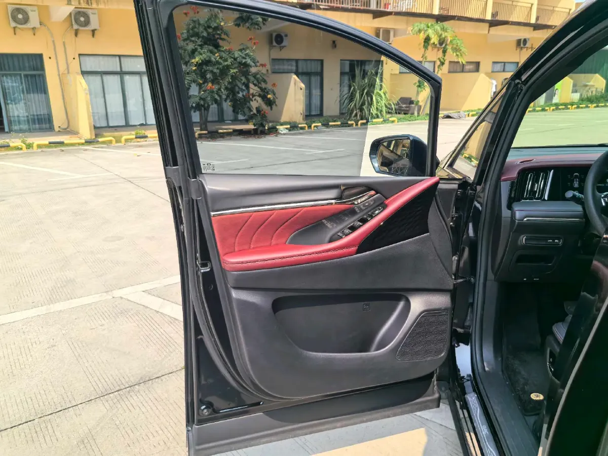 2023 GAC Trumpchi M8 2.0T 190HP L4 E-CVT Hybrid,autocango,china used car exporter,china ev exporter,chinese used car exporter,chinese used ev exporter