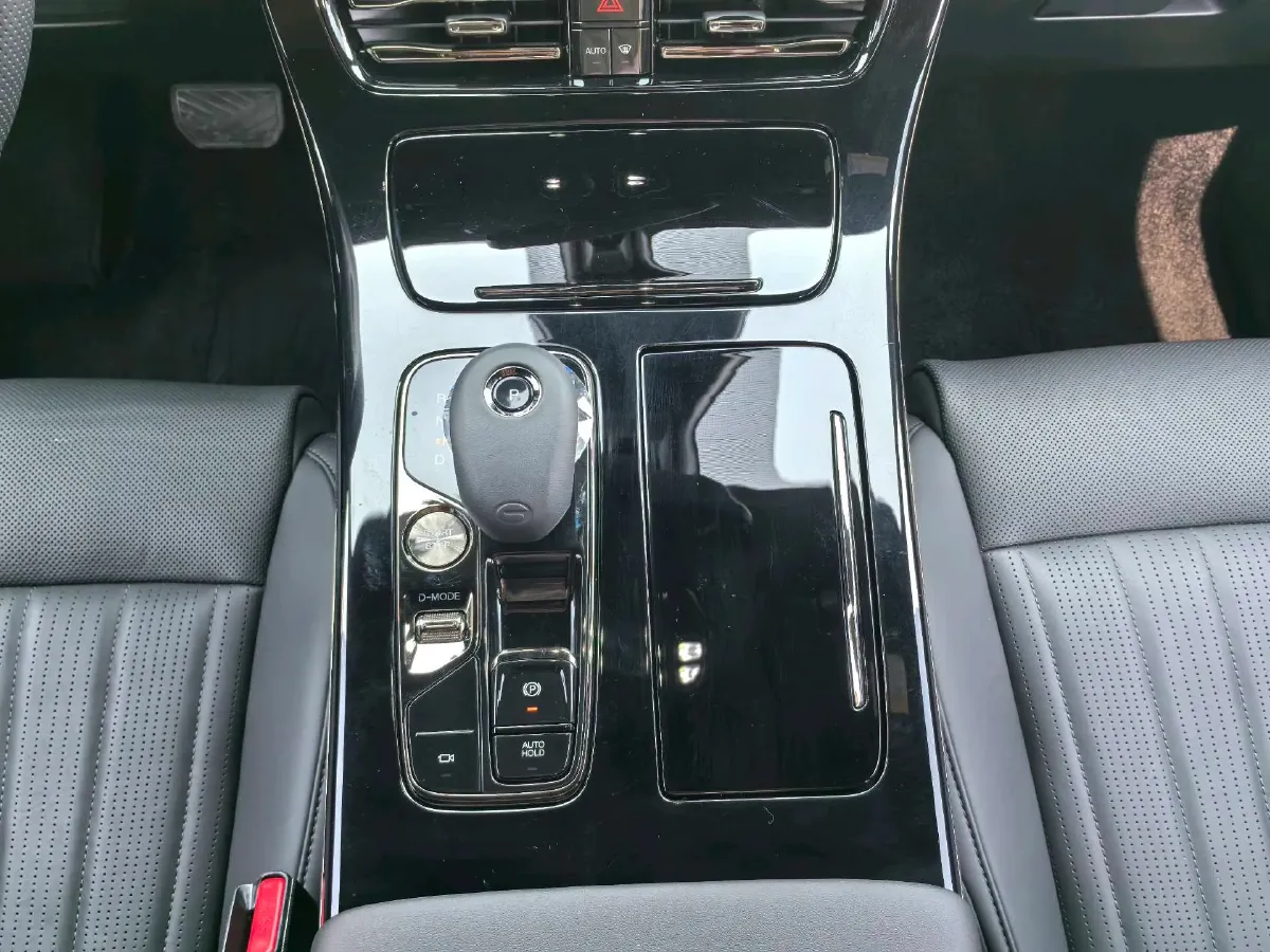 2023 GAC Trumpchi M8 2.0T 190HP L4 E-CVT Hybrid,autocango,china used car exporter,china ev exporter,chinese used car exporter,chinese used ev exporter