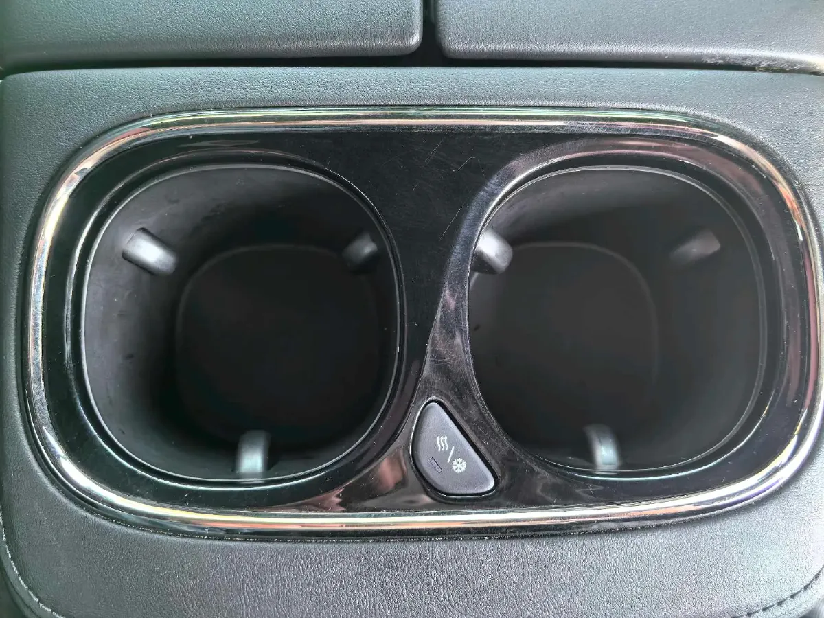 2023 GAC Trumpchi M8 2.0T 190HP L4 E-CVT Hybrid,autocango,china used car exporter,china ev exporter,chinese used car exporter,chinese used ev exporter