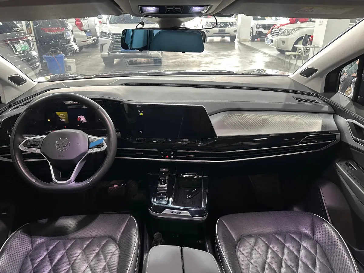 2022 Volkswagen Talagon 2.5T 299HP V6 7DCT,autocango,china used car exporter,china ev exporter,chinese used car exporter,chinese used ev exporter