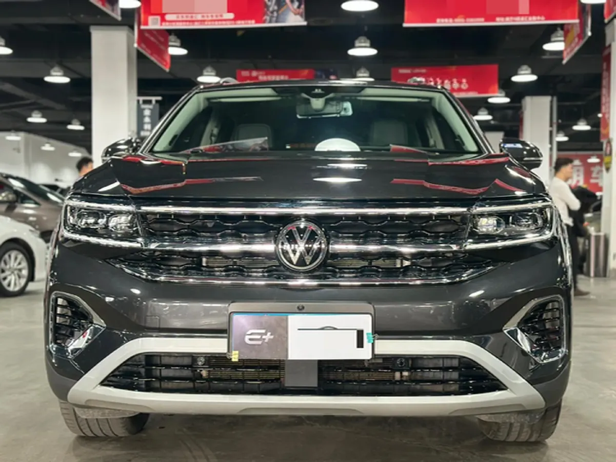 2022 Volkswagen Talagon 2.5T 299HP V6 7DCT,autocango,china used car exporter,china ev exporter,chinese used car exporter,chinese used ev exporter