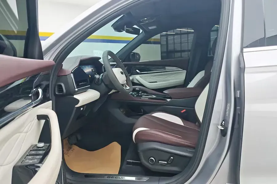 2021 Geely Monjaro 2.0T 218HP L4 7DCT,autocango,china used car exporter,china ev exporter,chinese used car exporter,chinese used ev exporter