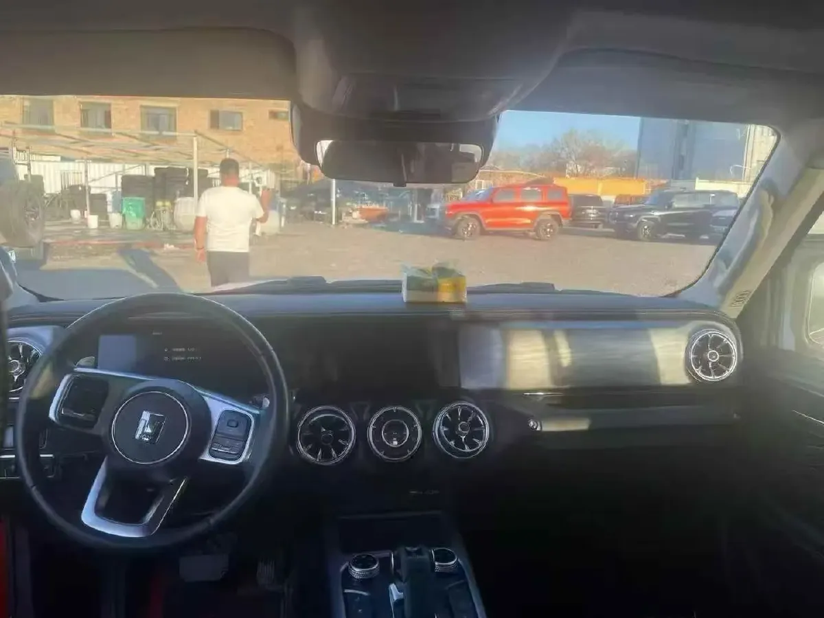 2023 Tank 300 2.0T 227HP L4 8AT,autocango,china used car exporter,china ev exporter,chinese used car exporter,chinese used ev exporter