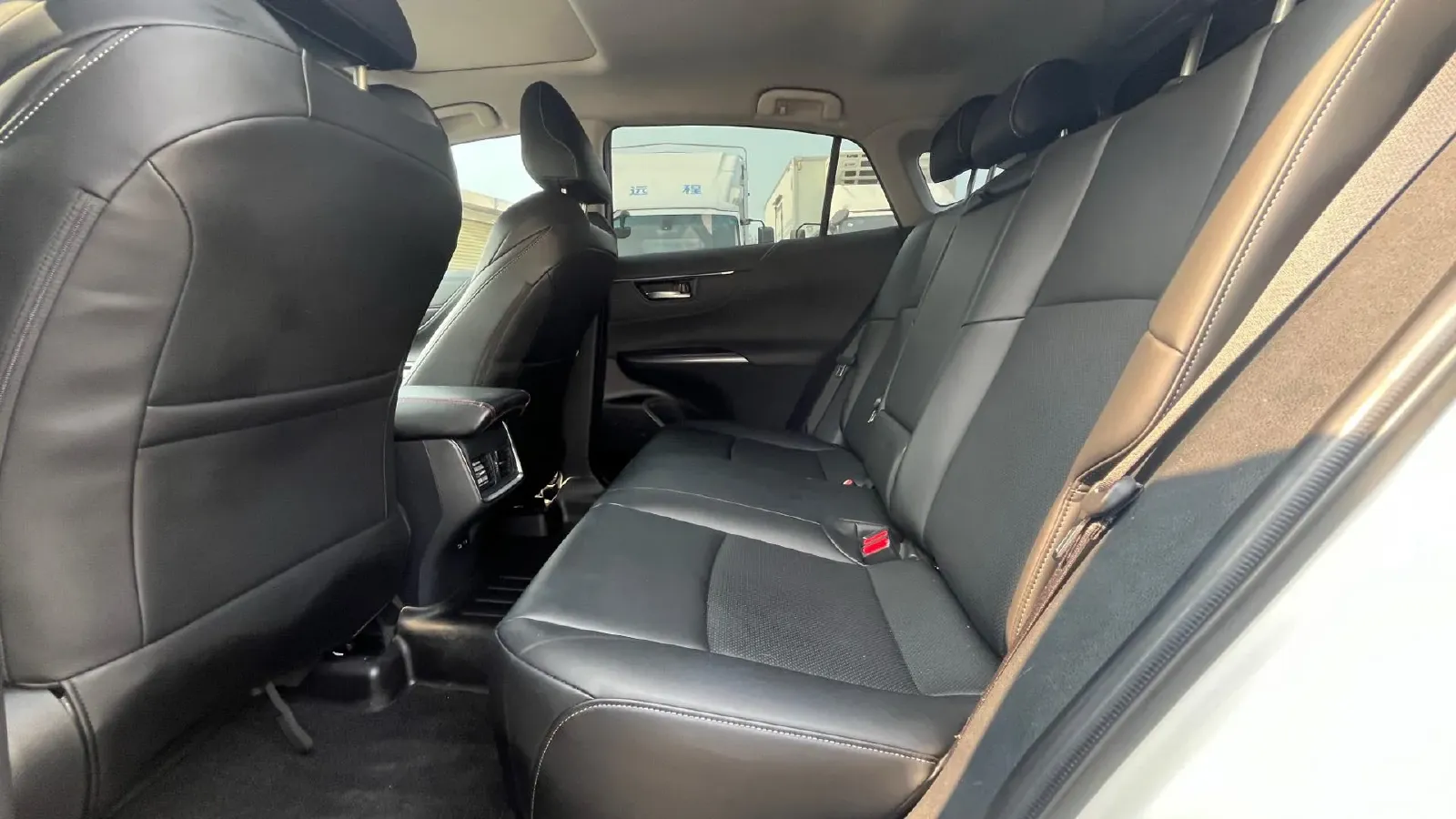 2022 Toyota Harrier 2.0L 171HP L4 CVT,autocango,china used car exporter,china ev exporter,chinese used car exporter,chinese used ev exporter