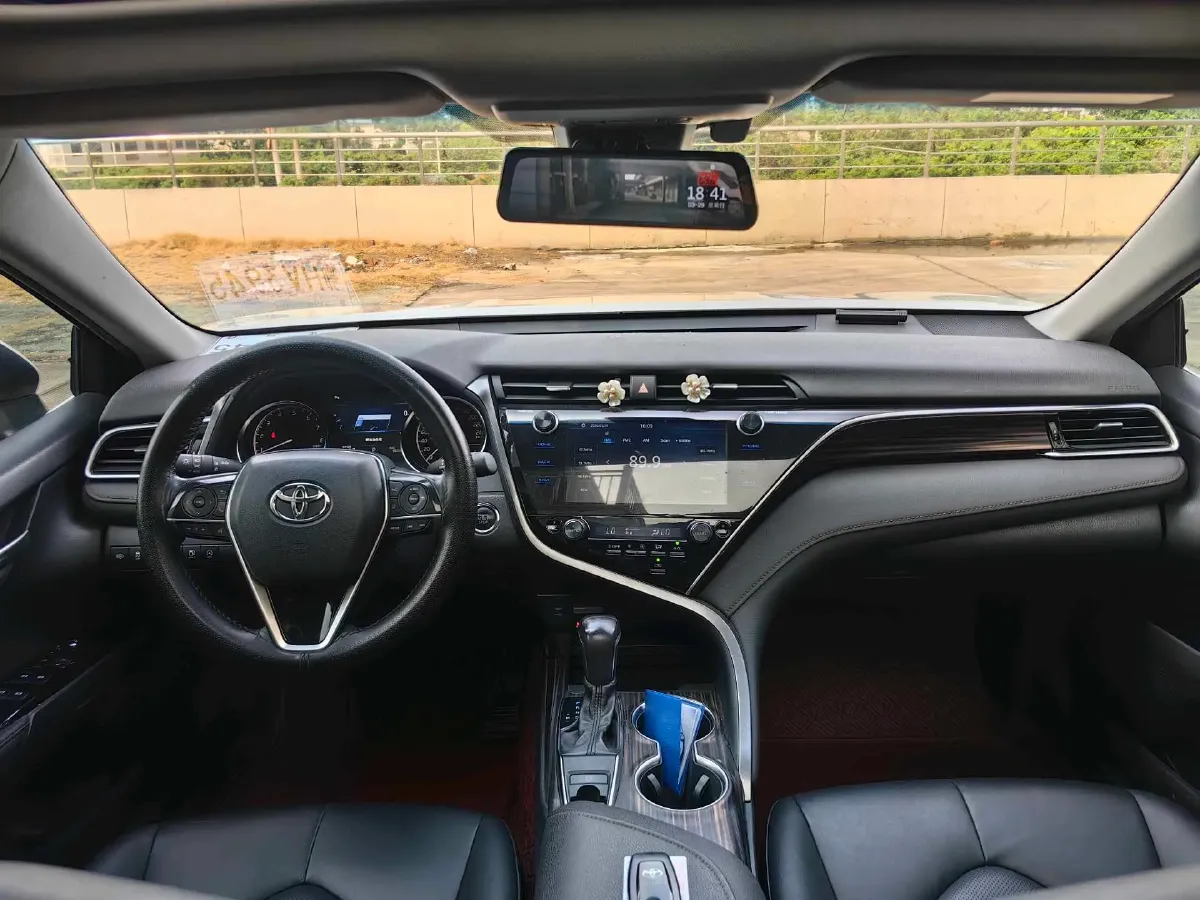 2019 Toyota Camry 2.0L 178HP L4 CVT,autocango,china used car exporter,china ev exporter,chinese used car exporter,chinese used ev exporter