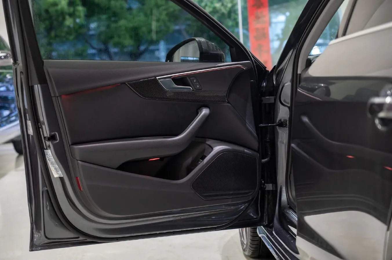 2020 Audi A4L 2.0T 190HP L4 7DCT,autocango,china used car exporter,china ev exporter,chinese used car exporter,chinese used ev exporter