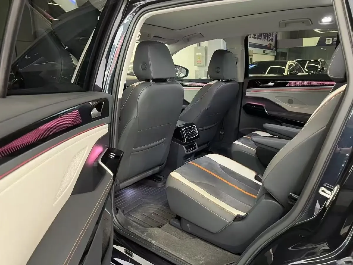 2021 Volkswagen ID.6 Crozz BEV 84.8KWH,autocango,china used car exporter,china ev exporter,chinese used car exporter,chinese used ev exporter