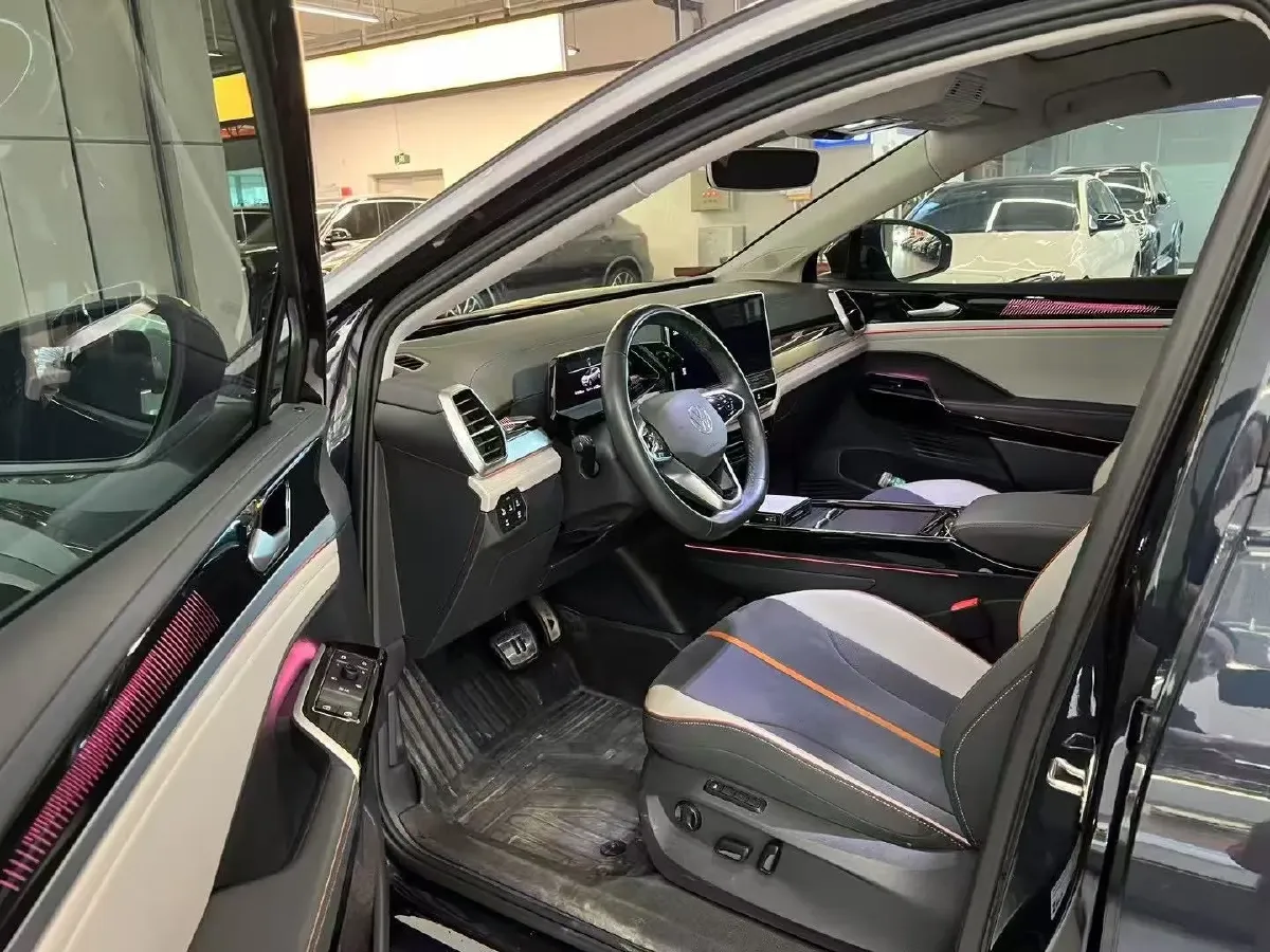 2021 Volkswagen ID.6 Crozz BEV 84.8KWH,autocango,china used car exporter,china ev exporter,chinese used car exporter,chinese used ev exporter