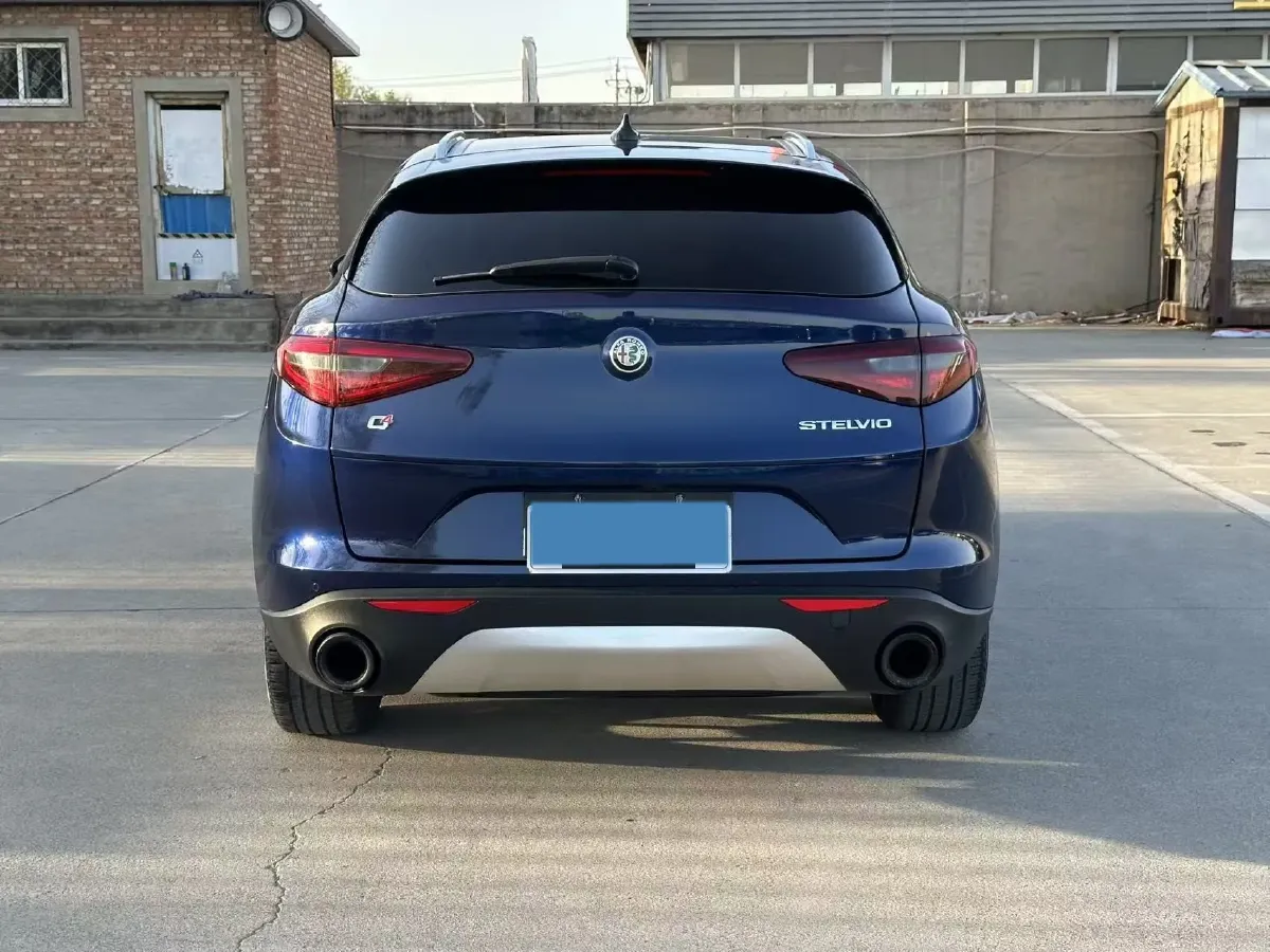 2017 Jaguar XE 2.0T 240HP L4 8AT,autocango,china used car exporter,china ev exporter,chinese used car exporter,chinese used ev exporter