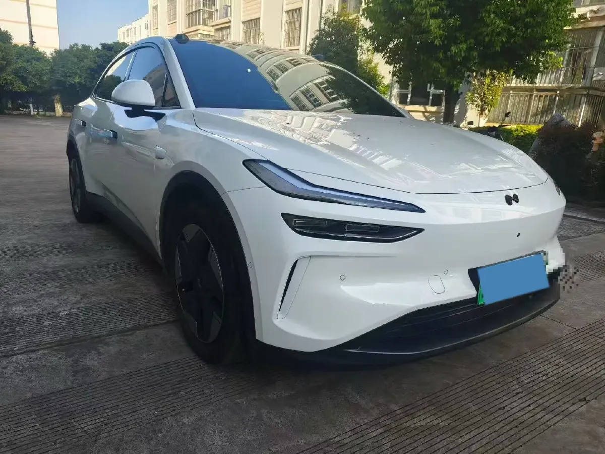 2024 IM L6 BEV 75KWH,autocango,china used car exporter,china ev exporter,chinese used car exporter,chinese used ev exporter