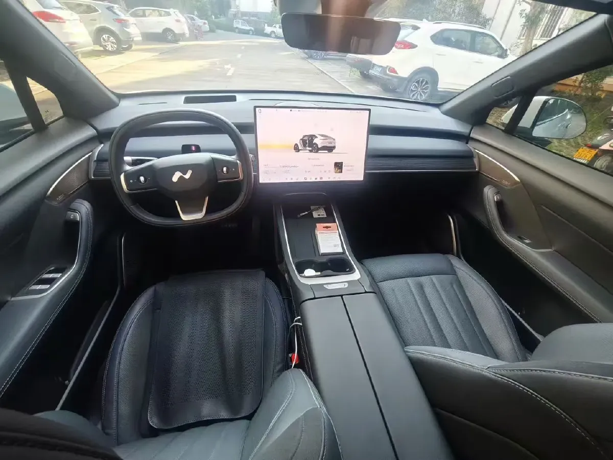 2024 IM L6 BEV 75KWH,autocango,china used car exporter,china ev exporter,chinese used car exporter,chinese used ev exporter