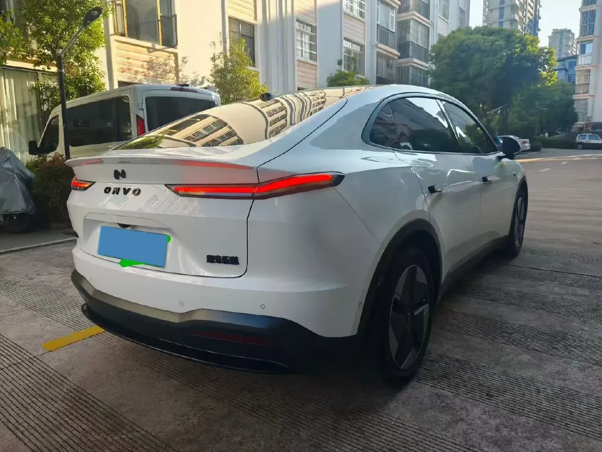 2024 IM L6 BEV 75KWH,autocango,china used car exporter,china ev exporter,chinese used car exporter,chinese used ev exporter