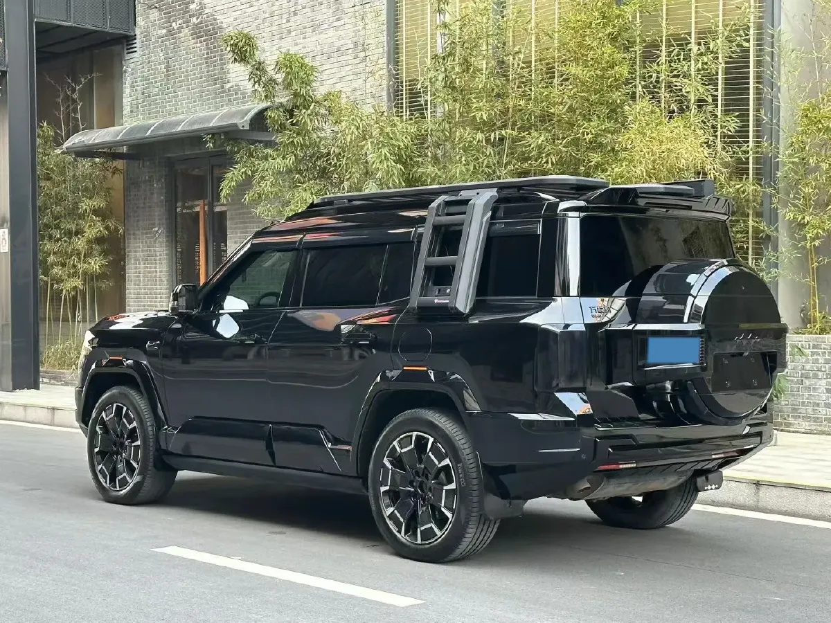 2025 FangChengBao Bao 8 2.0T 245HP L4 E-CVT PHEV 36.8KWH,autocango,china used car exporter,china ev exporter,chinese used car exporter,chinese used ev exporter