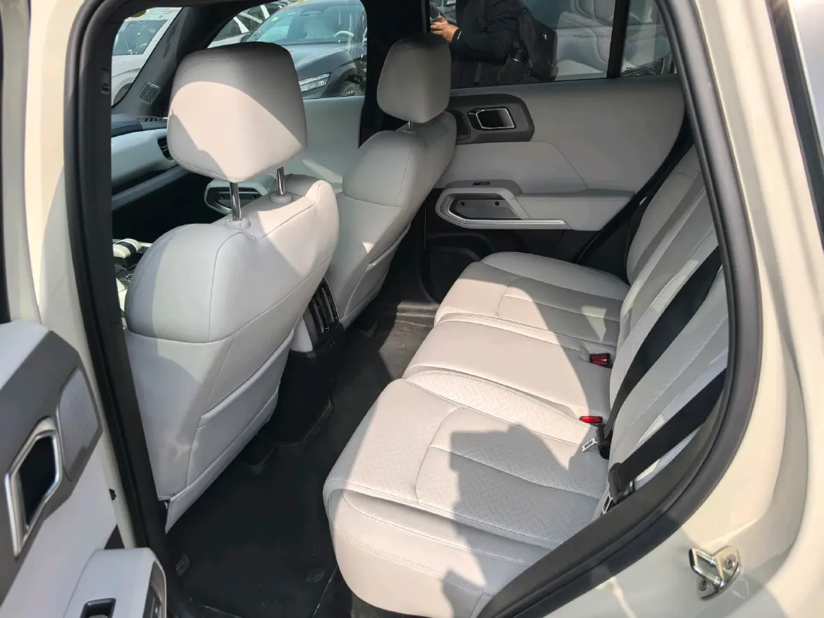 2025 FangChengBao Tai 3 BEV,autocango,china used car exporter,china ev exporter,chinese used car exporter,chinese used ev exporter