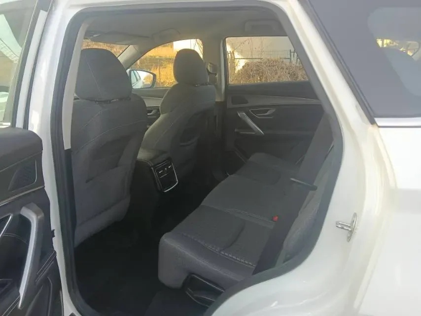 2021 Jetour X70 Plus 1.5T 156HP L4 6MT,autocango,china used car exporter,china ev exporter,chinese used car exporter,chinese used ev exporter