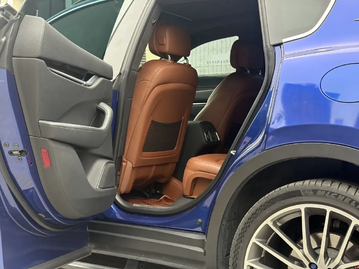 2021 Maserati Levante 3.0T 350HP V6 8AT,autocango,china used car exporter,china ev exporter,chinese used car exporter,chinese used ev exporter