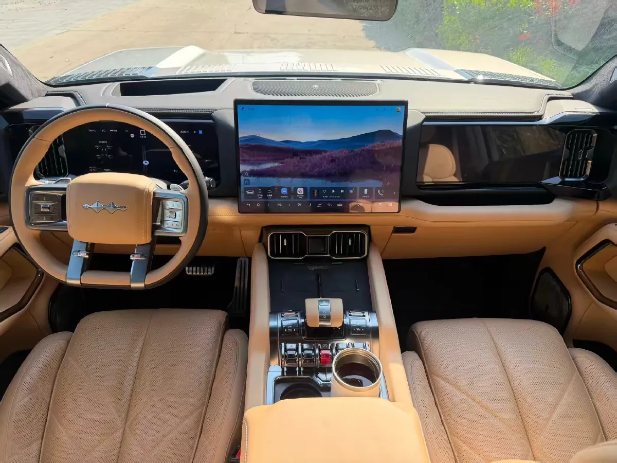 2025 FangChengBao Bao 8 2.0T 245HP L4 E-CVT PHEV 36.8KWH,autocango,china used car exporter,china ev exporter,chinese used car exporter,chinese used ev exporter