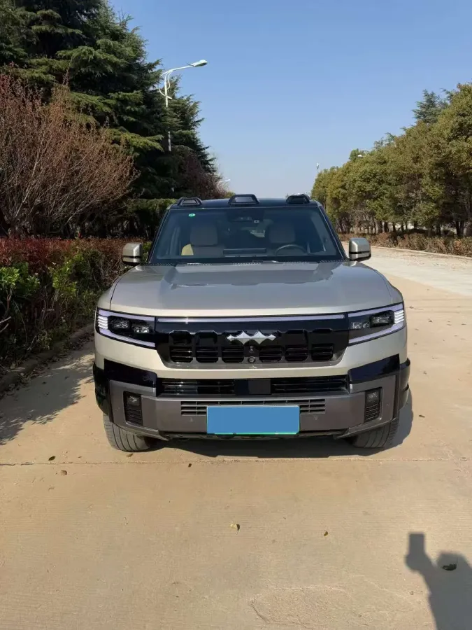 2025 FangChengBao Bao 8 2.0T 245HP L4 E-CVT PHEV 36.8KWH,autocango,china used car exporter,china ev exporter,chinese used car exporter,chinese used ev exporter