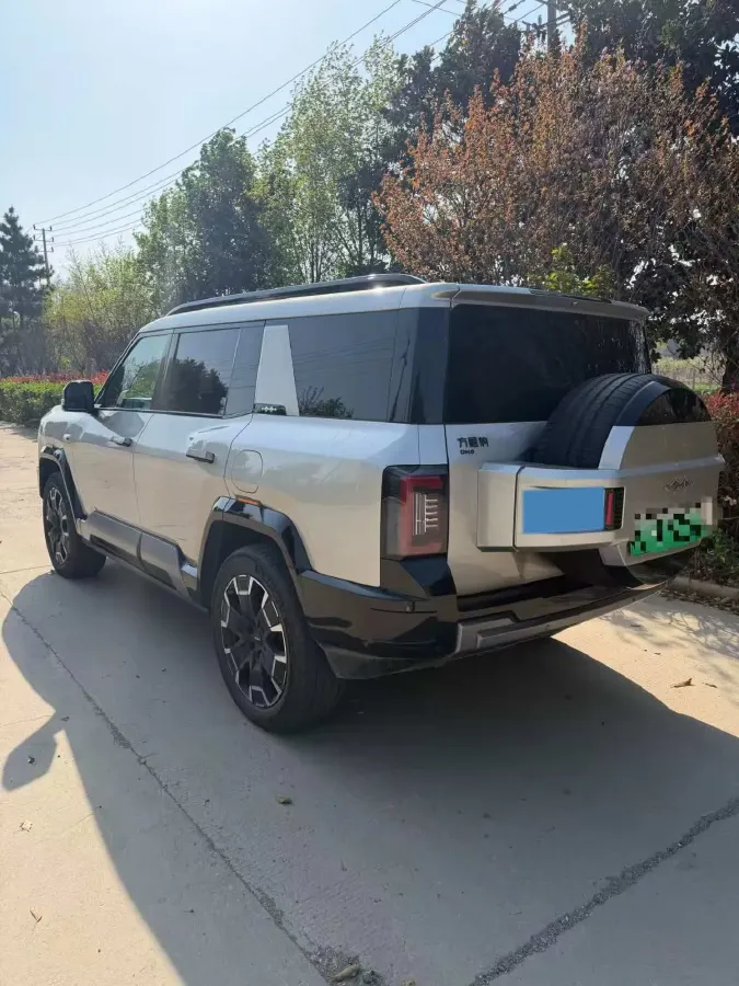 2025 FangChengBao Bao 8 2.0T 245HP L4 E-CVT PHEV 36.8KWH,autocango,china used car exporter,china ev exporter,chinese used car exporter,chinese used ev exporter