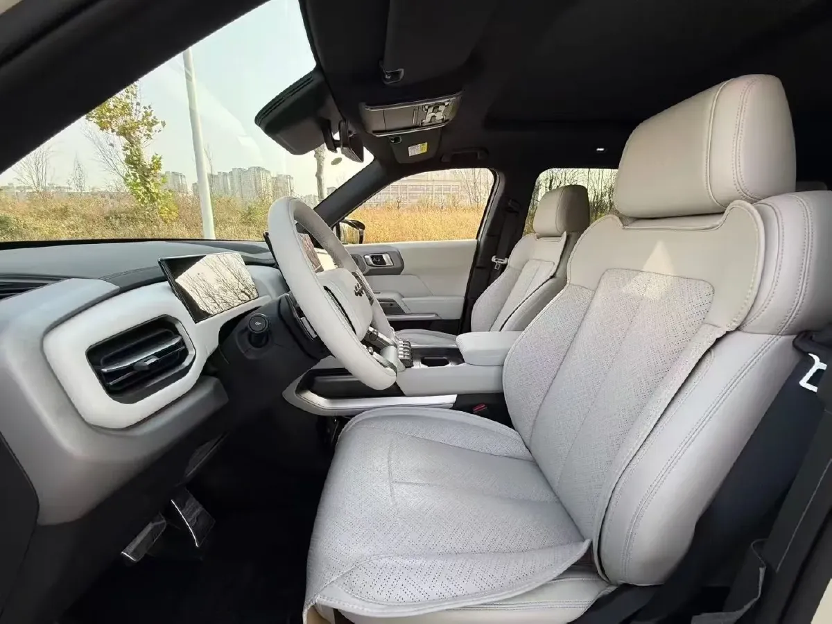 2025 FangChengBao Tai 3 BEV,autocango,china used car exporter,china ev exporter,chinese used car exporter,chinese used ev exporter