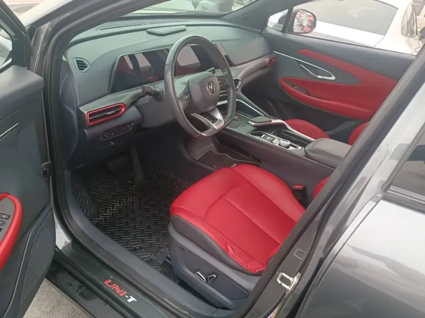 2020 ChangAn UNI-T 1.5T 180HP L4 7DCT,autocango,china used car exporter,china ev exporter,chinese used car exporter,chinese used ev exporter