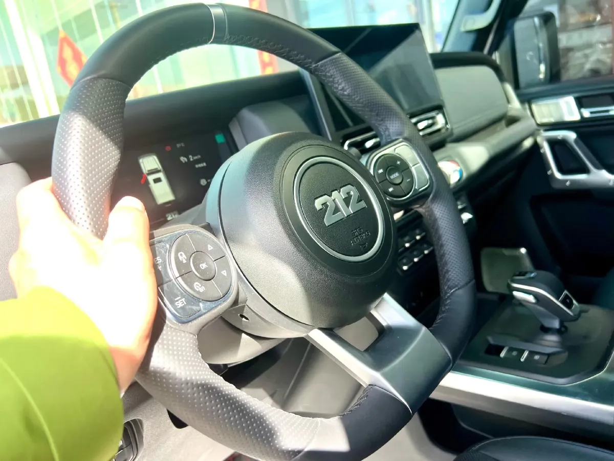 2024 212 212 T01 2.0T 252HP L4 8AT,autocango,china used car exporter,china ev exporter,chinese used car exporter,chinese used ev exporter