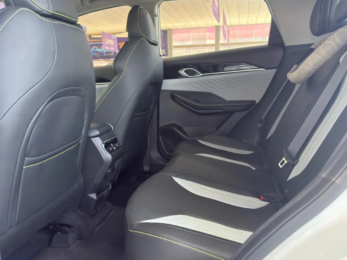 2023 Geely Coolray 1.5T 181HP L4 7DCT,autocango,china used car exporter,china ev exporter,chinese used car exporter,chinese used ev exporter