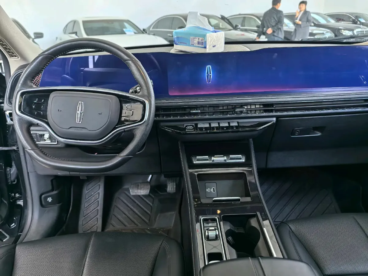 2023 Lincoln Corsair 2.0T 261HP L4 8AT,autocango,china used car exporter,china ev exporter,chinese used car exporter,chinese used ev exporter