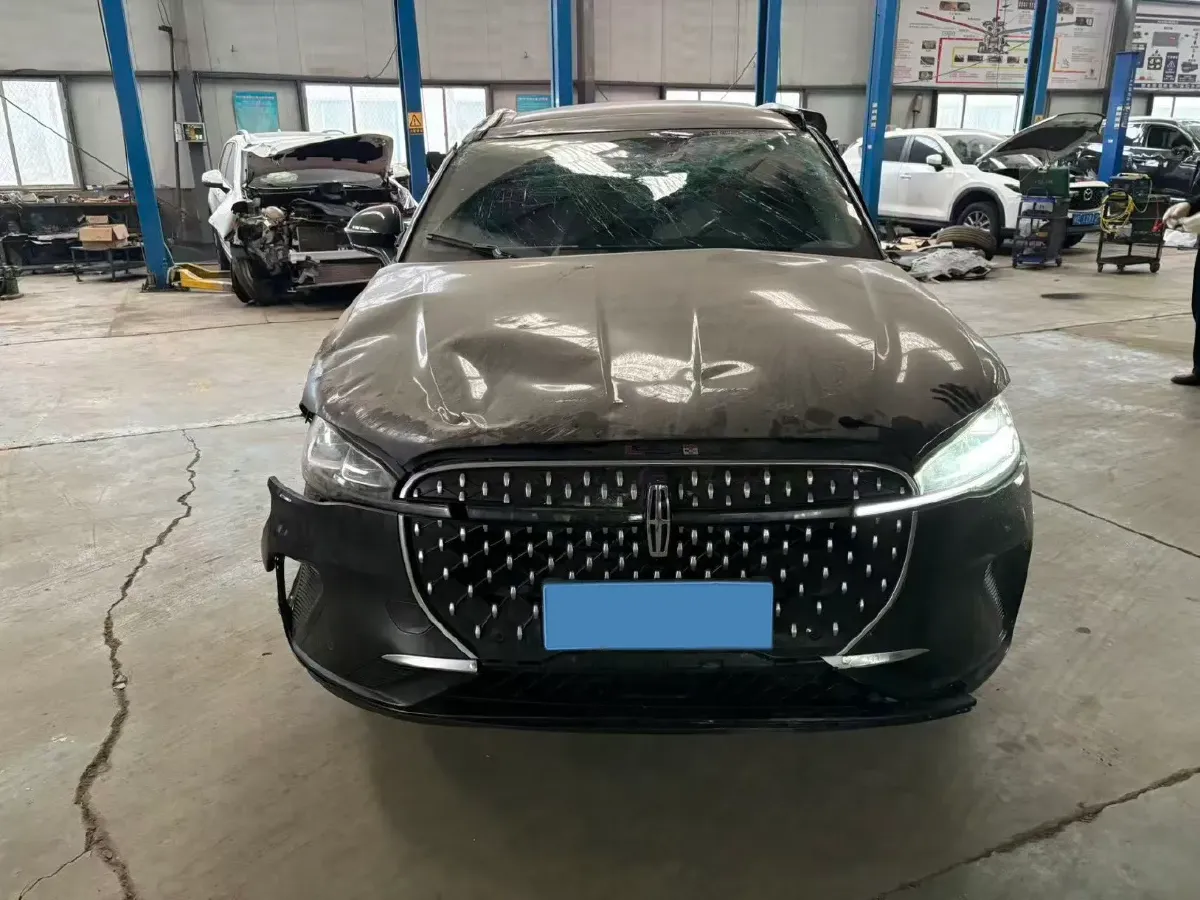 2023 Lincoln Corsair 2.0T 261HP L4 8AT,autocango,china used car exporter,china ev exporter,chinese used car exporter,chinese used ev exporter
