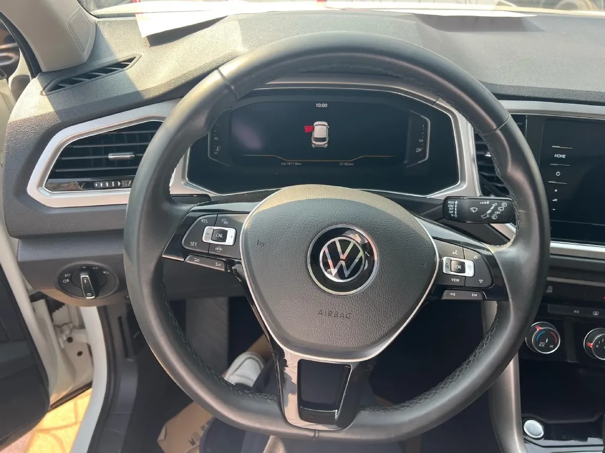 2022 Volkswagen T-Roc 1.4T 150HP L4 7DCT,autocango,china used car exporter,china ev exporter,chinese used car exporter,chinese used ev exporter